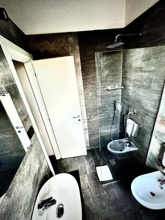 Dazio Exclusive Rooms Рим Екстериор снимка