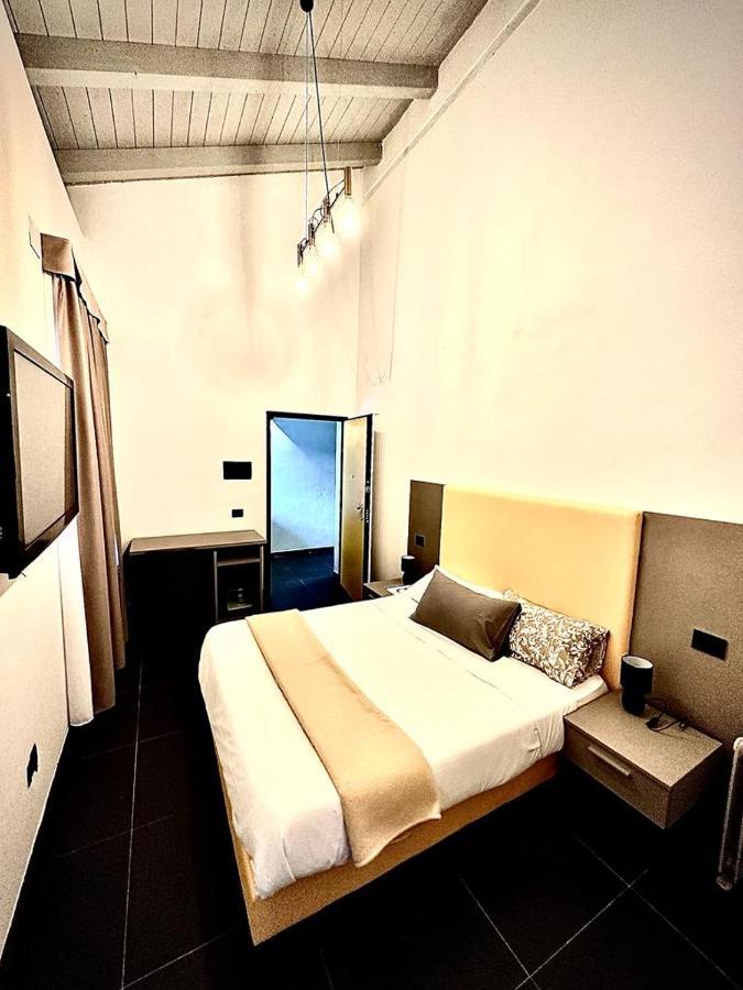 Dazio Exclusive Rooms Рим Екстериор снимка